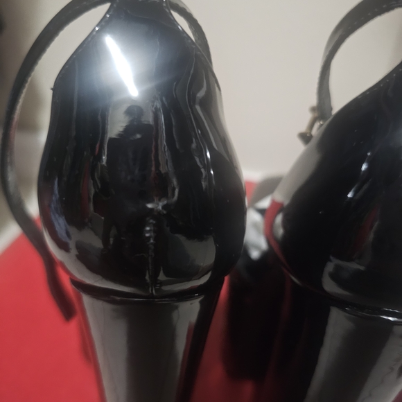 Valentino Garavani Black Patent Platform Heels - Picture 16 of 16